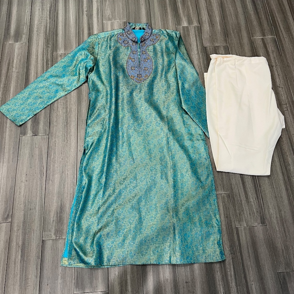 Handsome Men’s Aqua Blue Kurta!